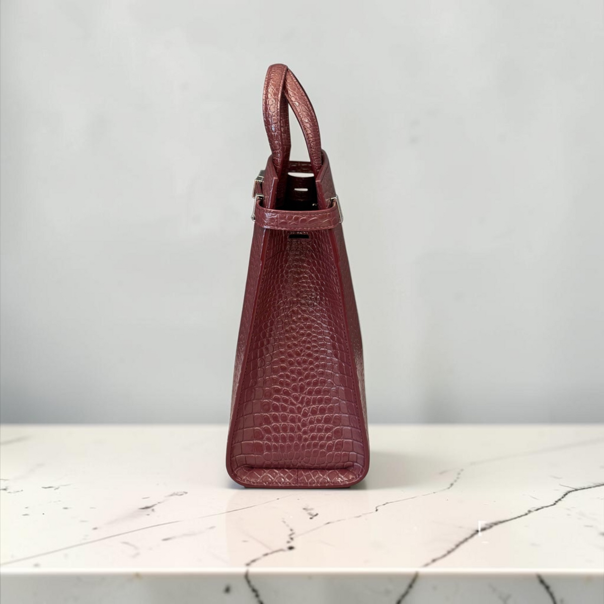 Saint Laurent Manhattan in pelle bordeaux effetto coccodrillo