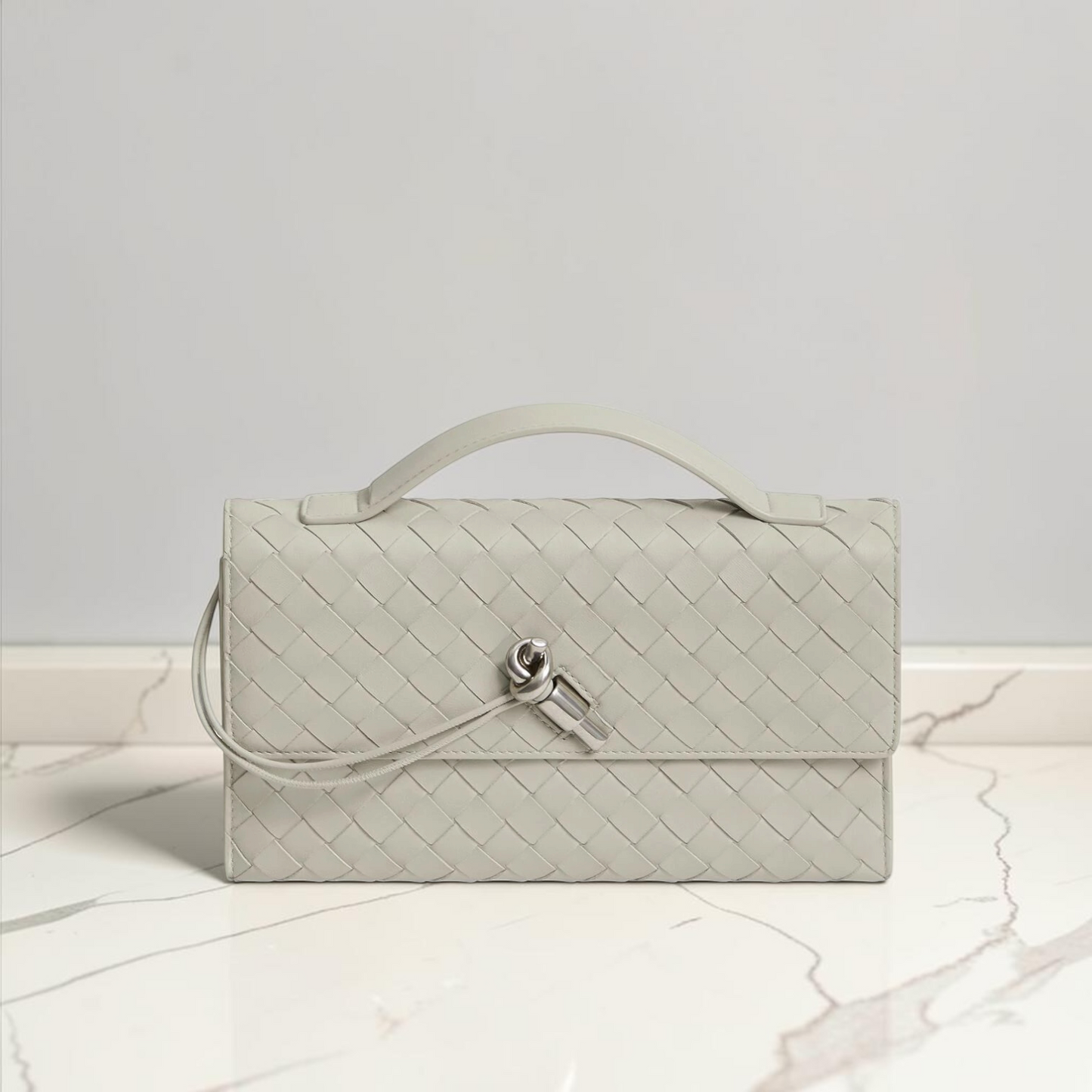 Bottega Veneta Andiamo Clutch 25 - Beige