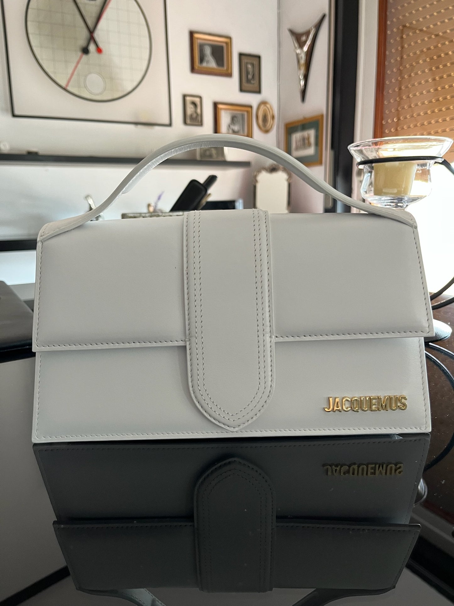 Jacquemus Le Grand Bambinou - Bianca con logo in oro