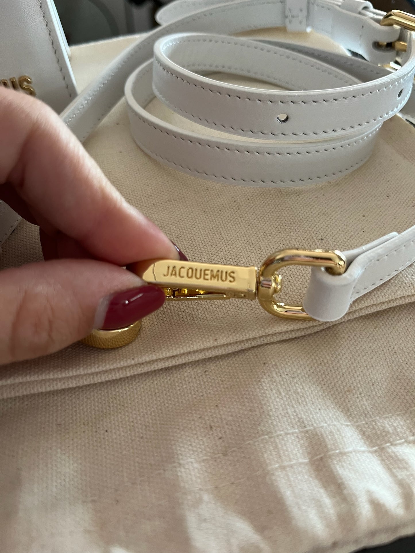 Jacquemus Le Grand Bambinou - Bianca con logo in oro