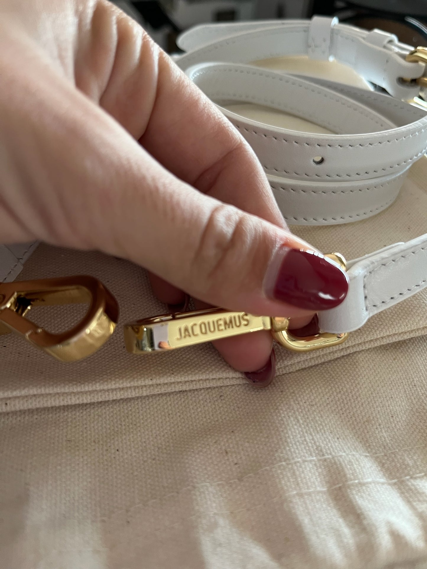 Jacquemus Le Grand Bambinou - Bianca con logo in oro