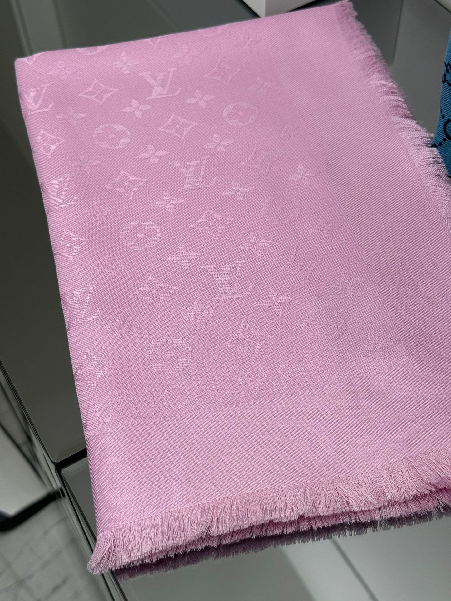 Louis Vuitton Scialle Monogram Classic Rosa