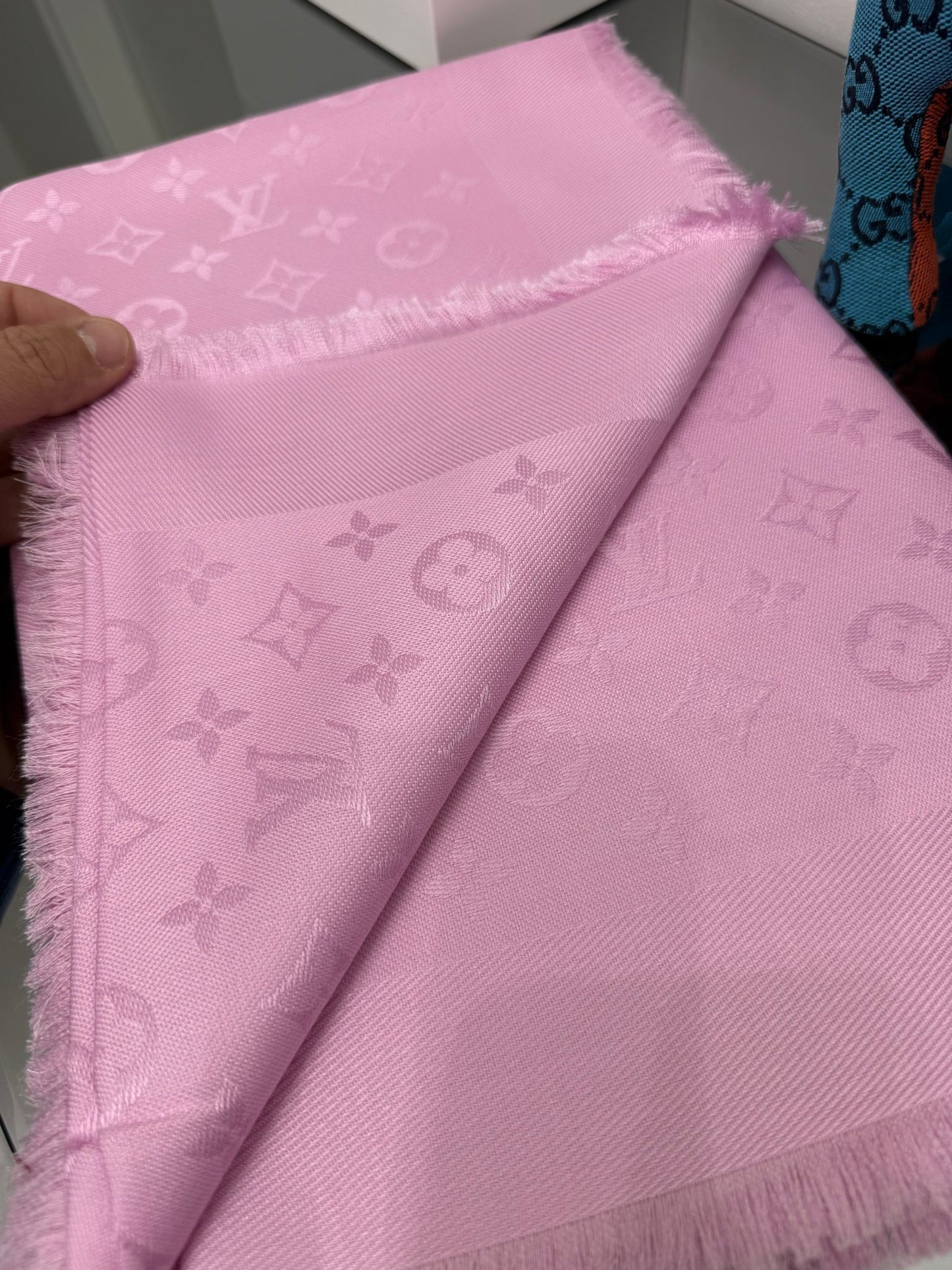 Louis Vuitton Scialle Monogram Classic Rosa