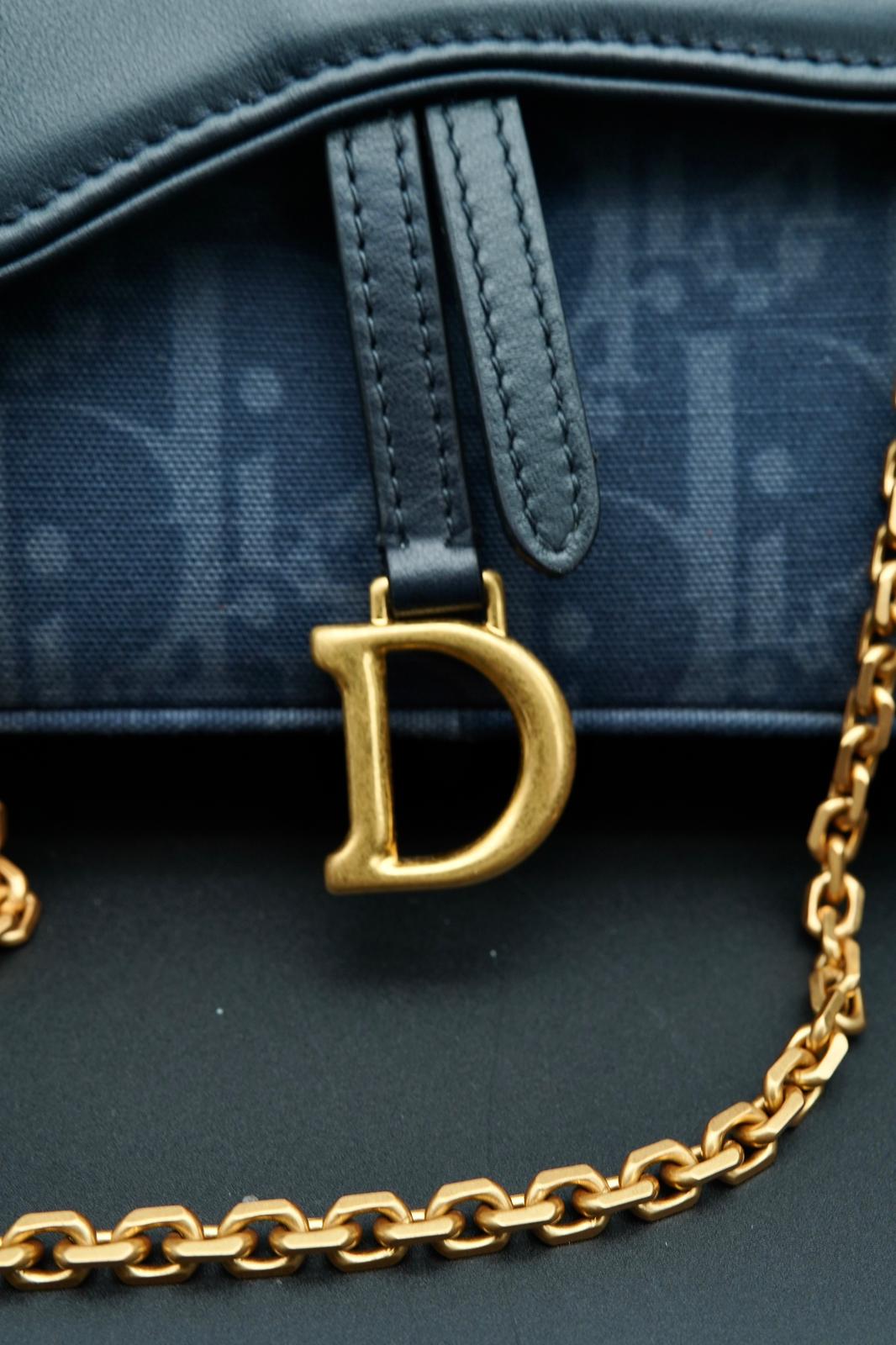 Dior Pochette Blu con Catena