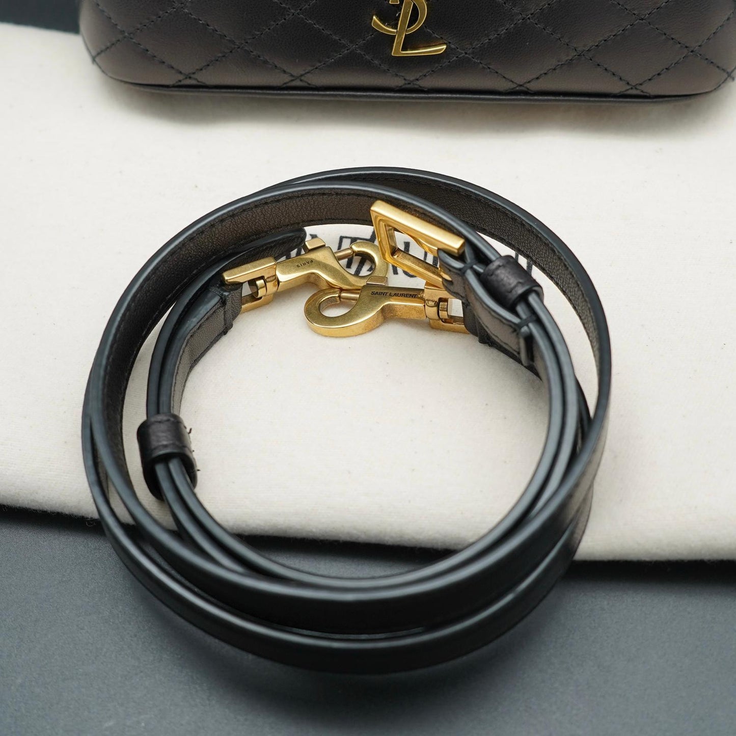 Saint Laurent Vanity in Pelle Nera Medium