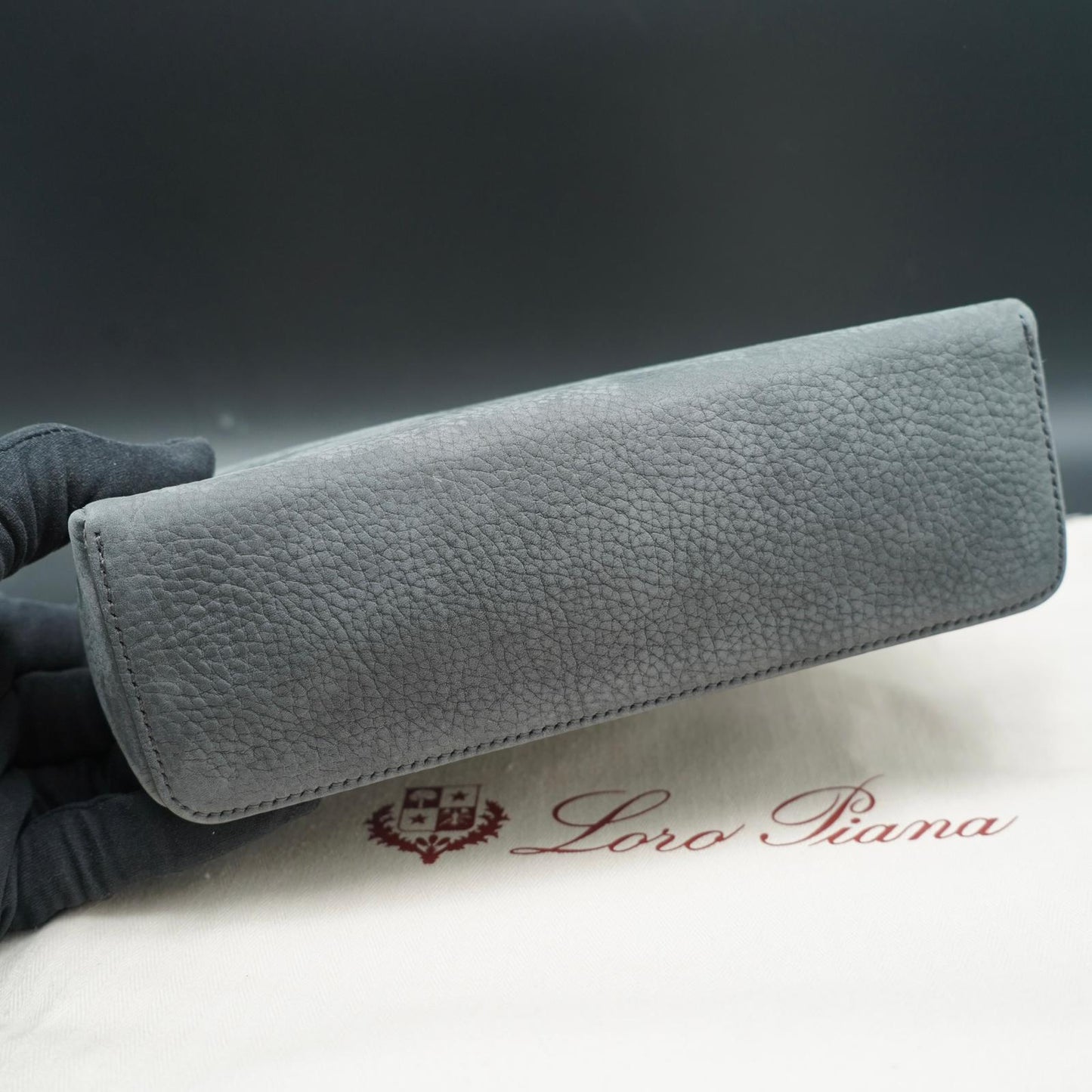 Loro Piana Vanity L19 in pelle grigia