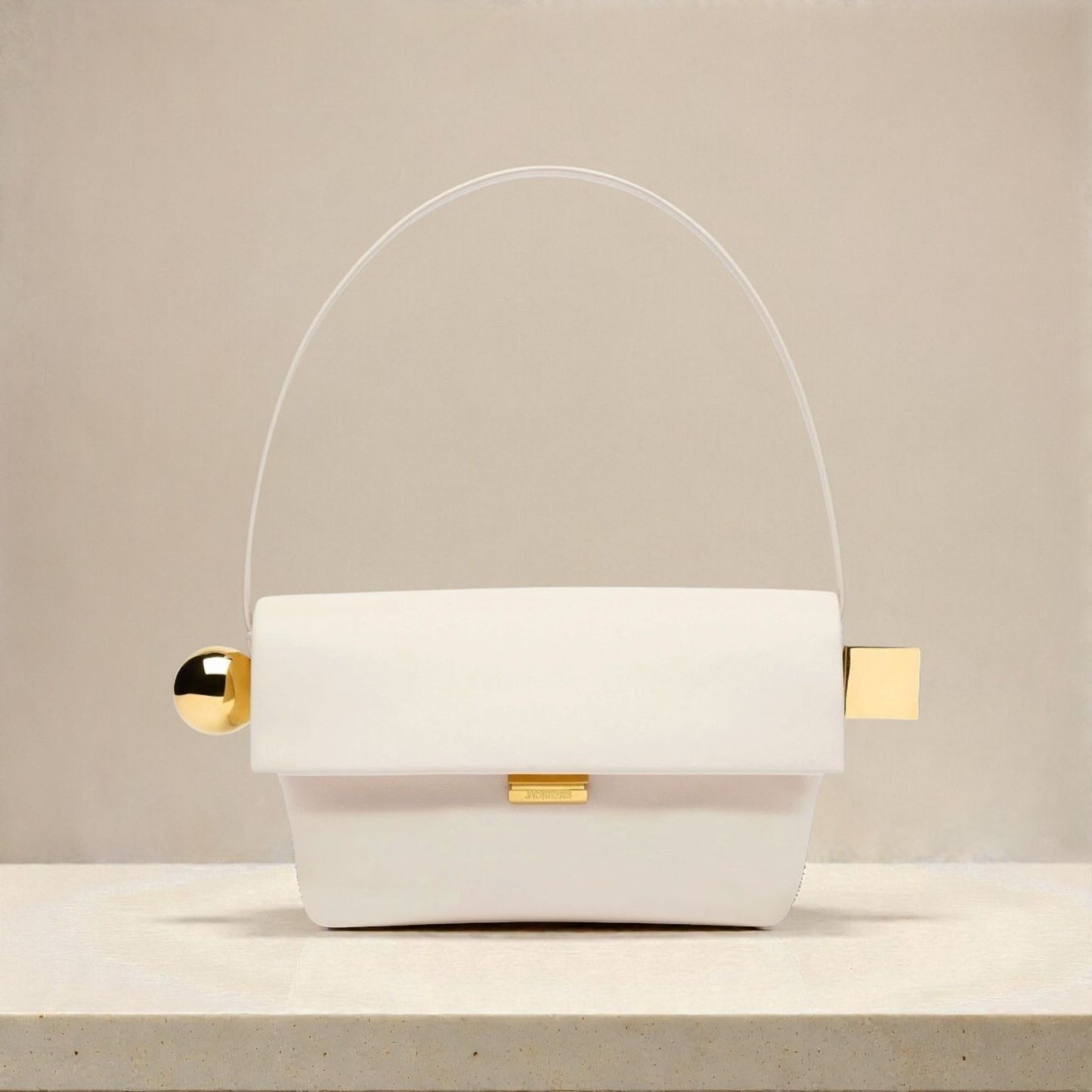 Jacquemus Le Rond Carré