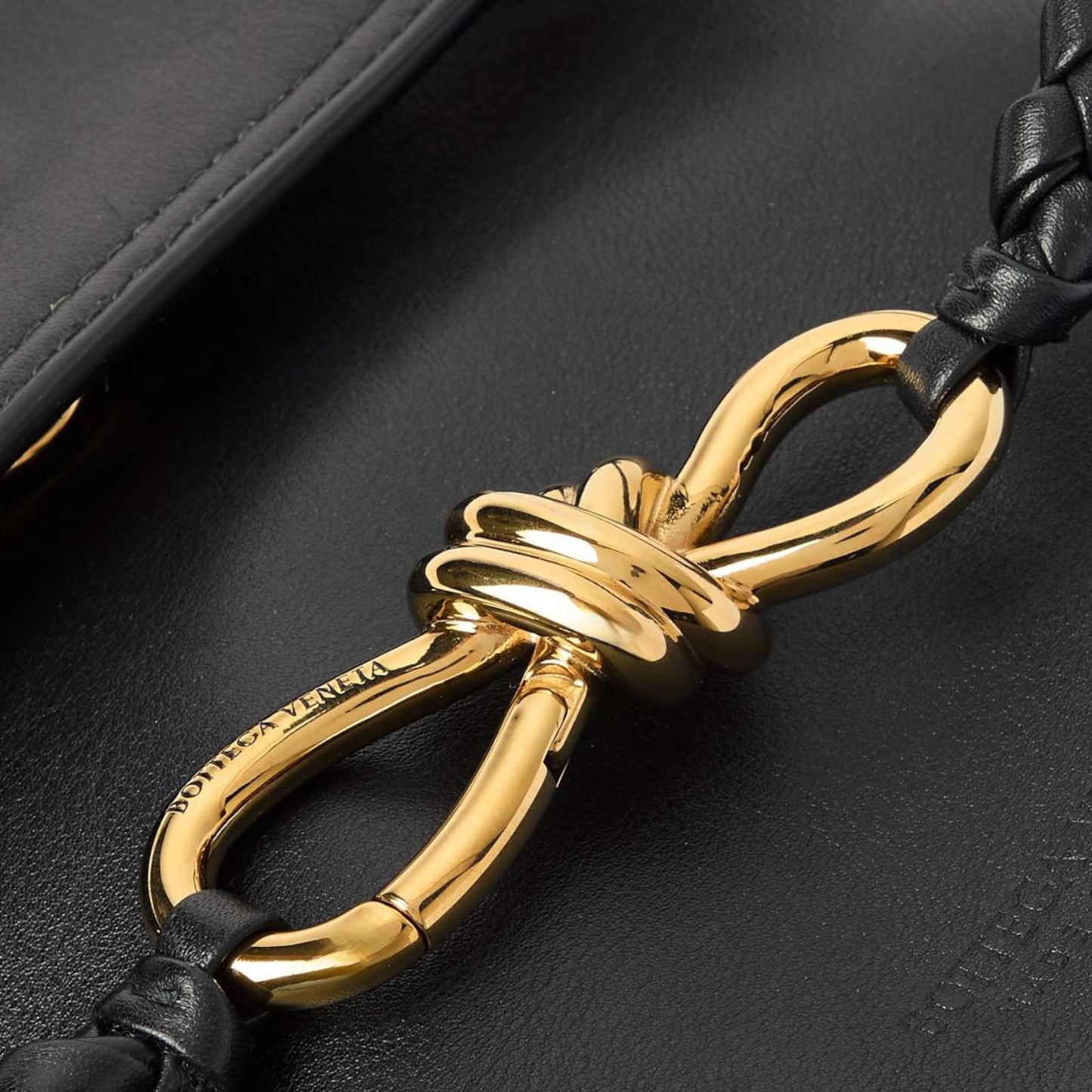 Bottega Veneta Ciao Ciao Small in pelle nera