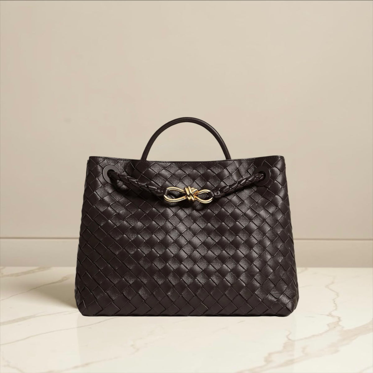Bottega Veneta Andiamo Medium - Fondant