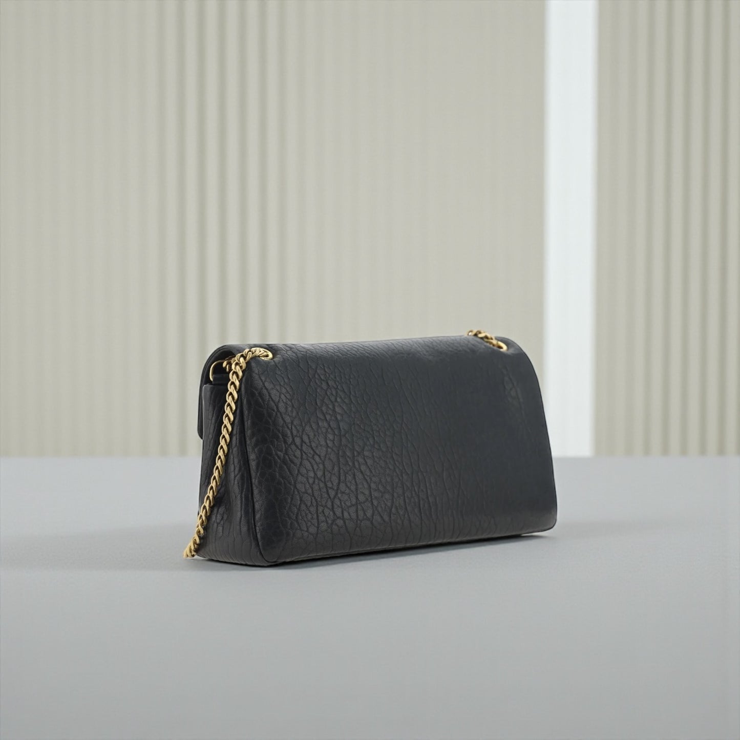 Saint Laurent Calypso Media in Pelle Martellata Nero