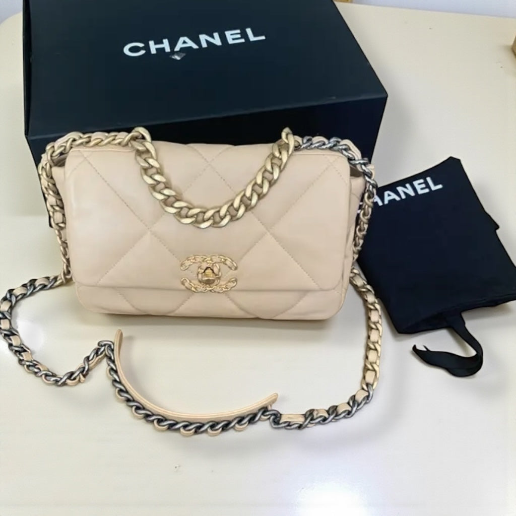 Chanel 19 Borsa in Pelle di Agnello - Beige