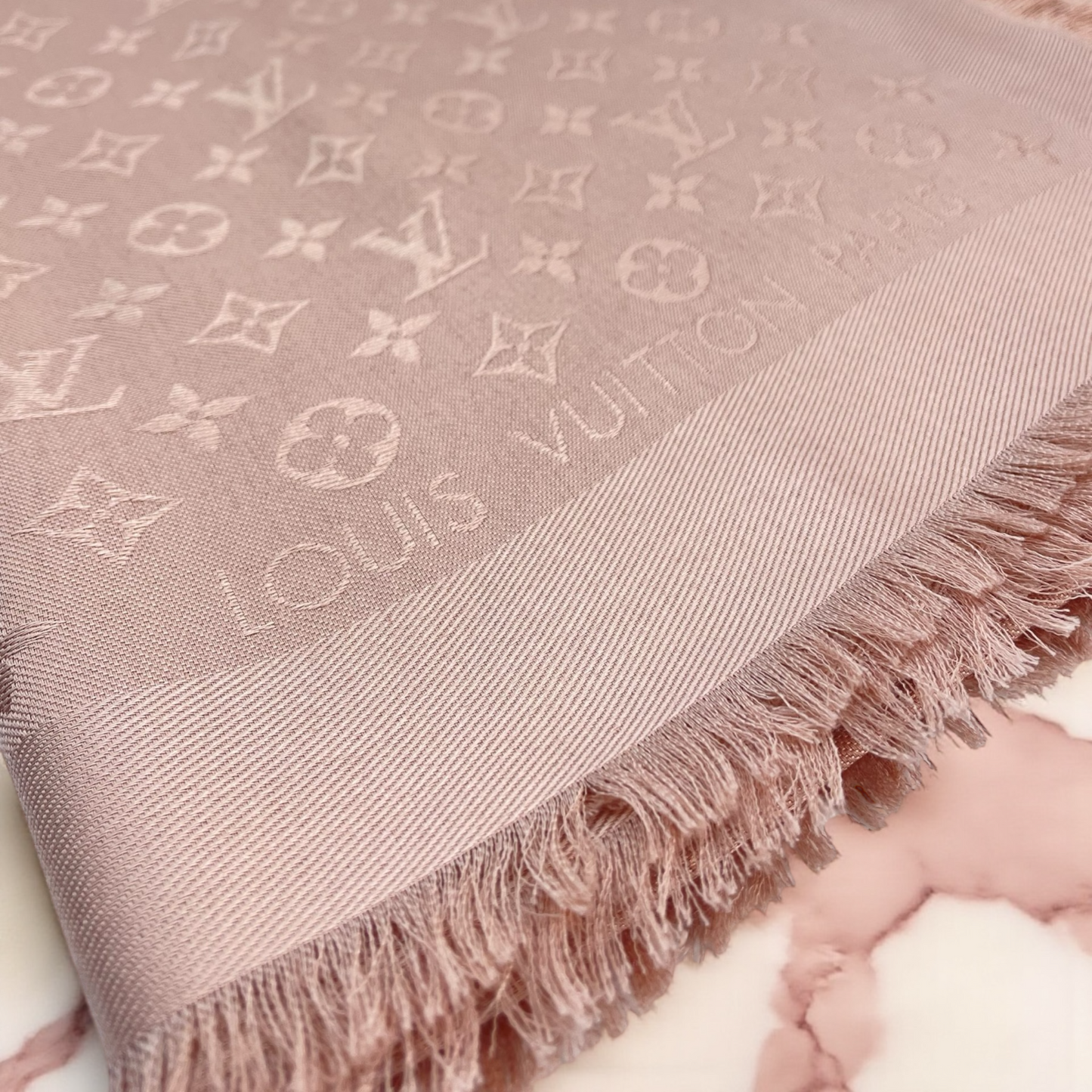 Louis Vuitton Scialle Monogram Classic Rosa cipria