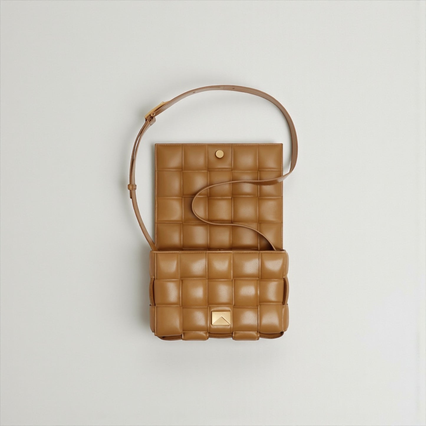 Bottega Veneta Cassette Color Caramello