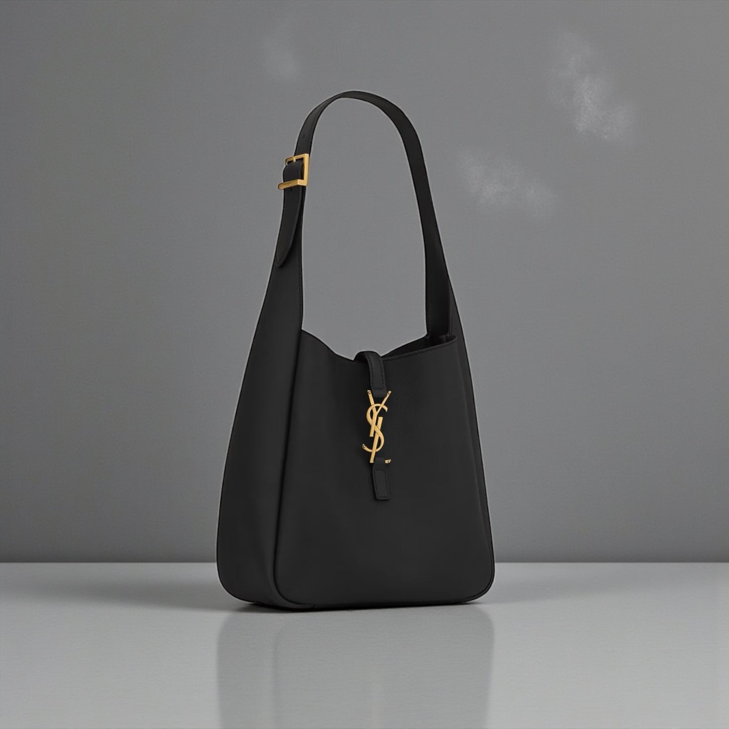Saint Laurent Le 5 à 7 Morbida Small Nero