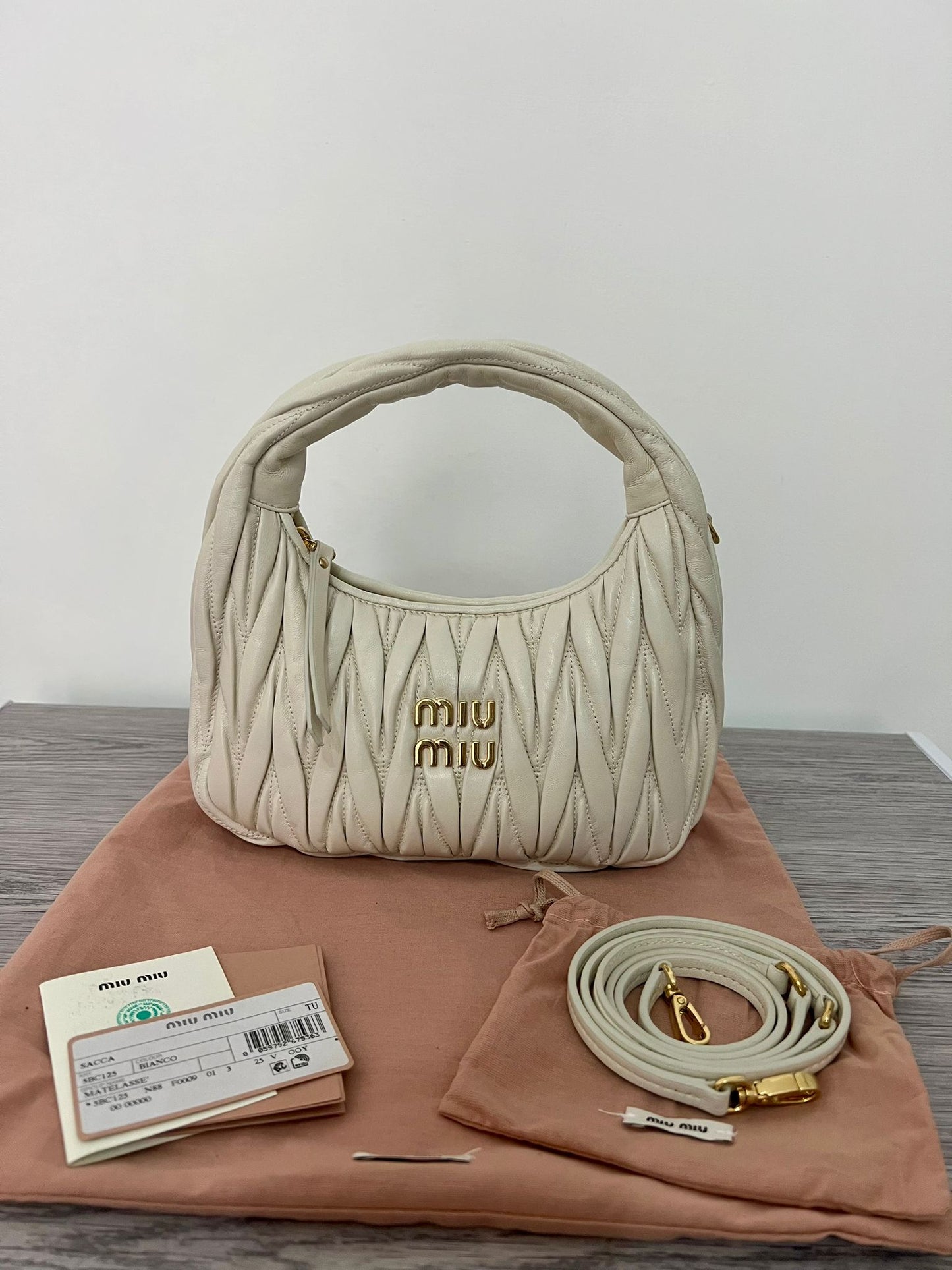 Miu Miu Mini Borsa Hobo Wander in Nappa Matelassé - Bianco