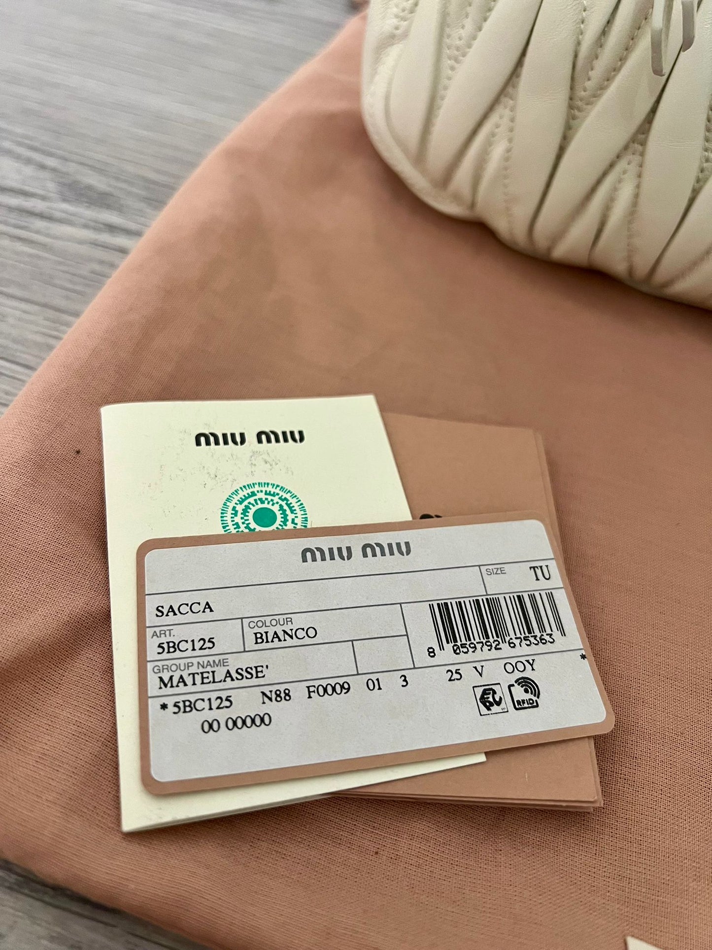 Miu Miu Mini Borsa Hobo Wander in Nappa Matelassé - Bianco