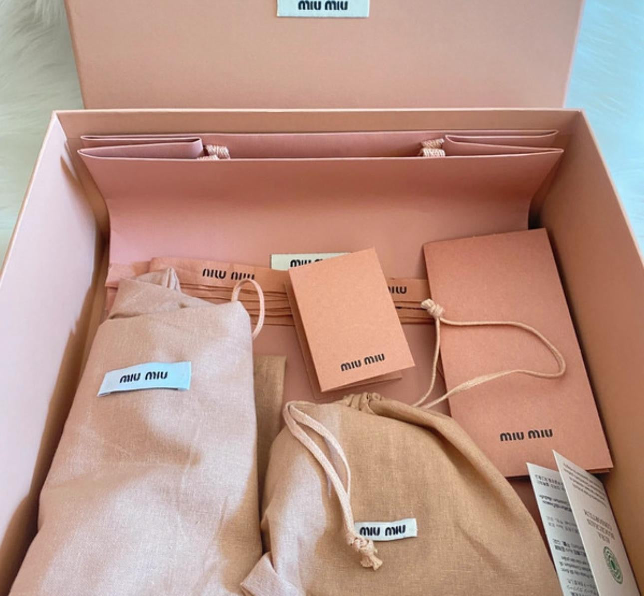 Miu Miu Mini Borsa Arcadie in Pelle "Talco”