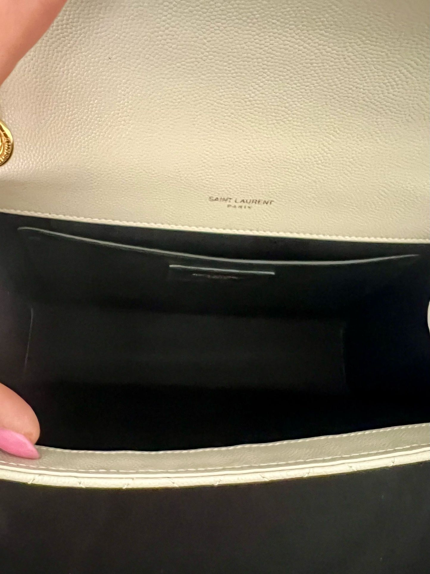 Envelope Medium in Grain de Poudre quilted leather - Blanc Vintage