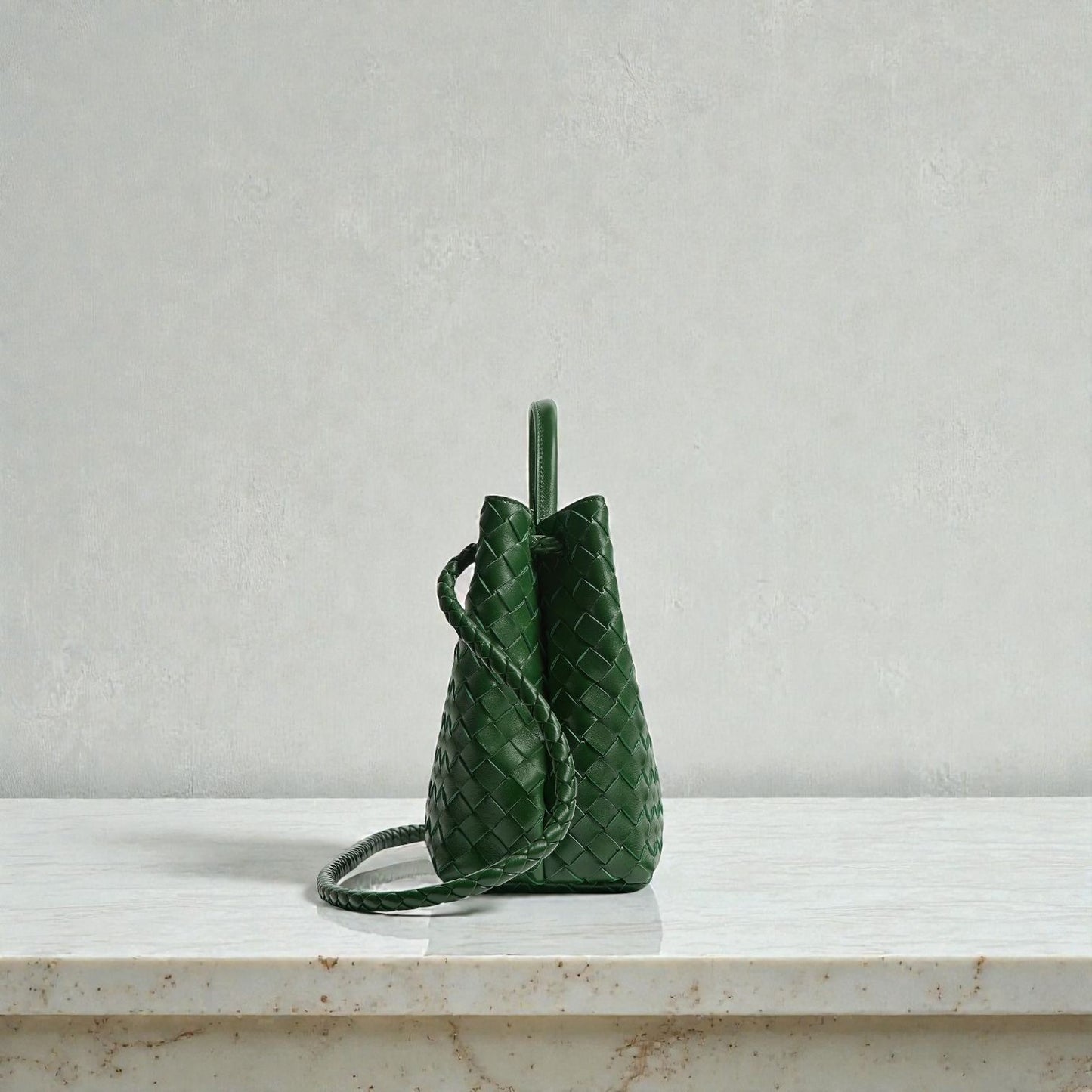 Bottega Veneta Andiamo Media – basil