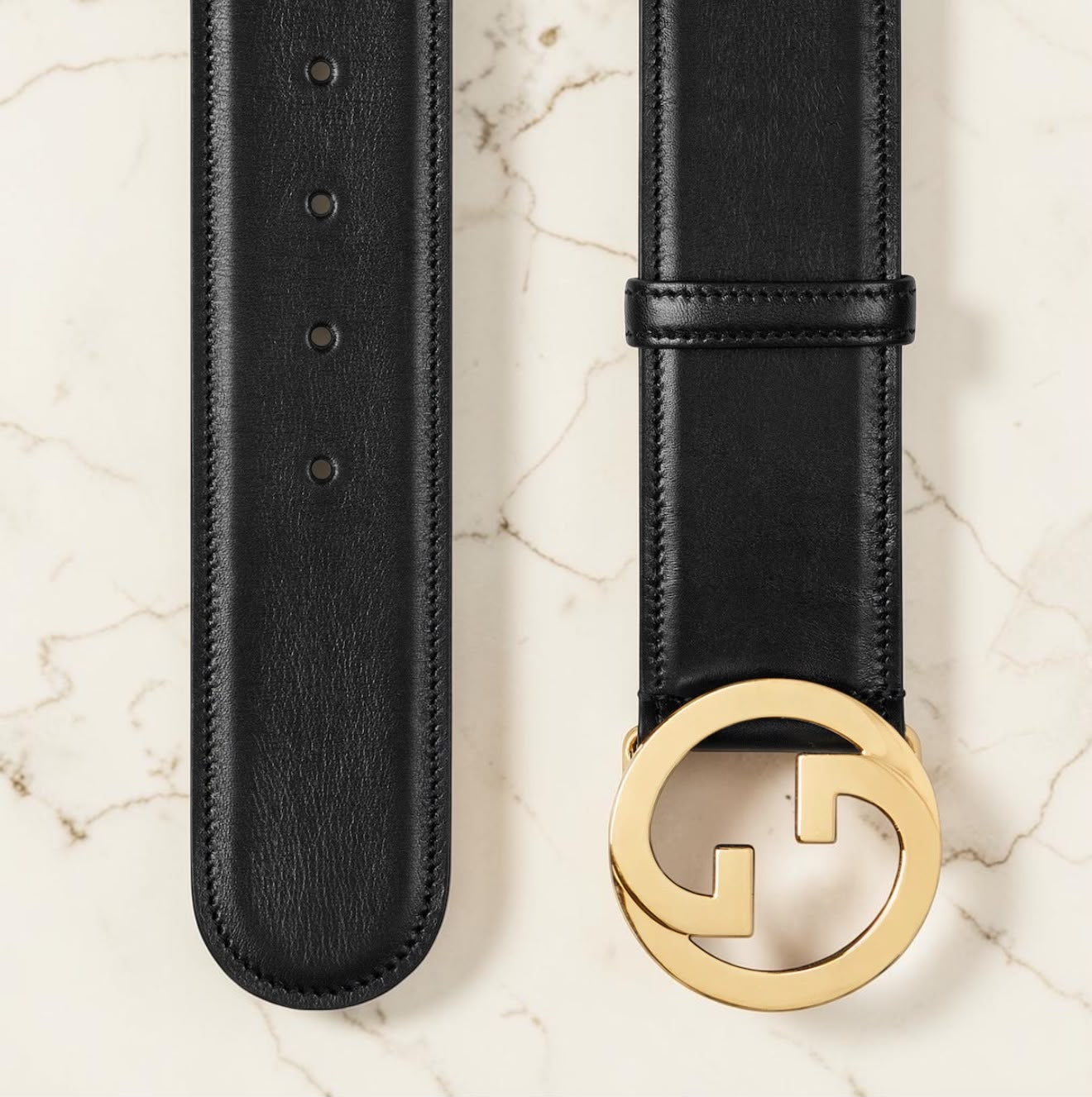 Gucci cintura in pelle nera con fibbia GG Interlocking oro