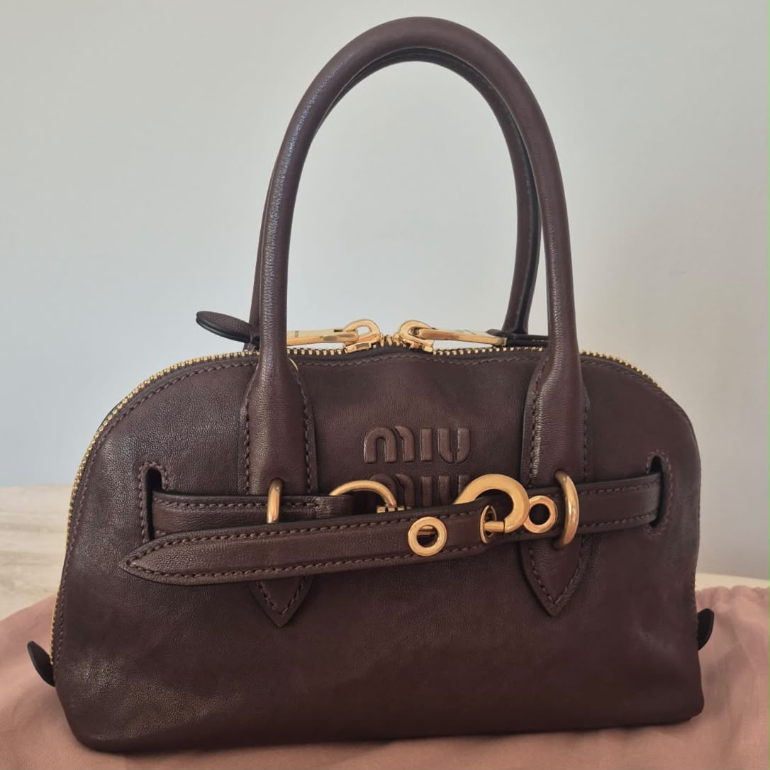 Miu Miu aventure in pelle marrone