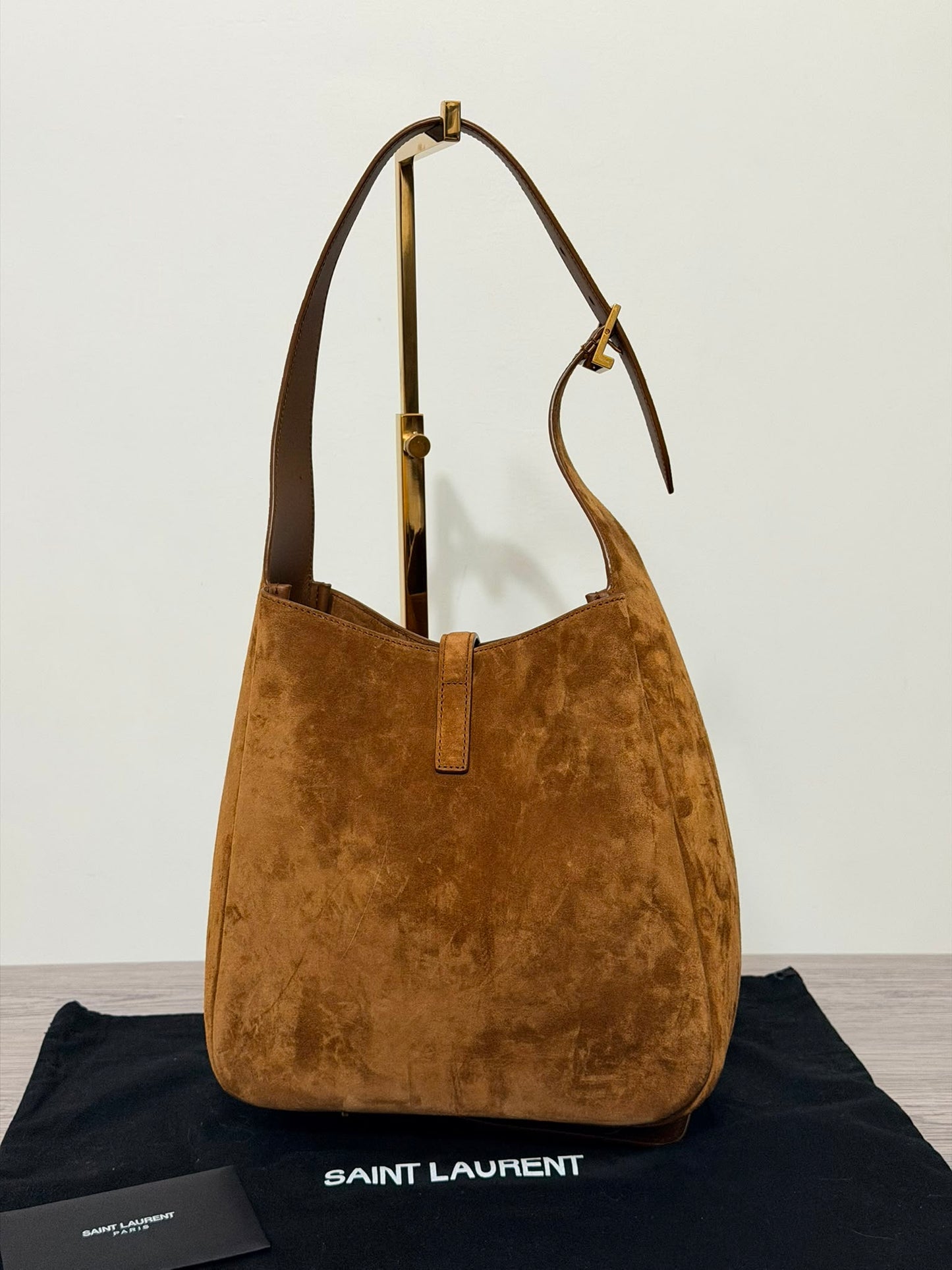 Saint Laurent Le 5 a 7 small in suede