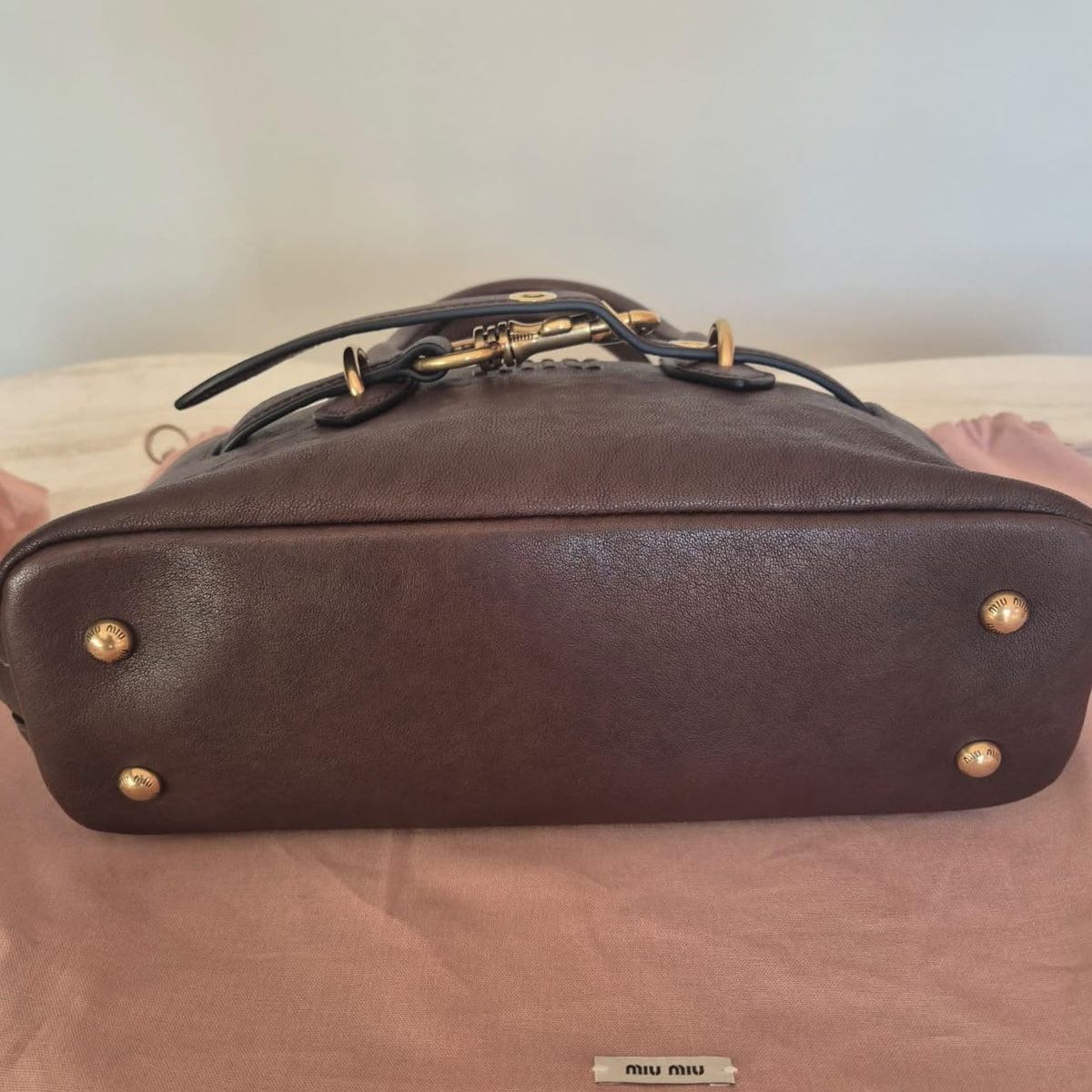 Miu Miu aventure in pelle marrone