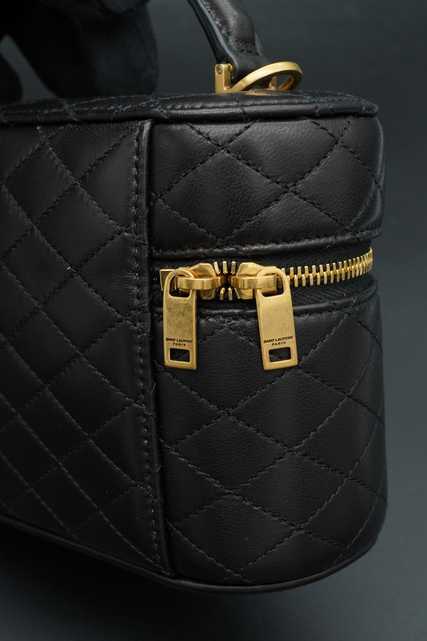 Saint Laurent Vanity in Pelle Nera Medium