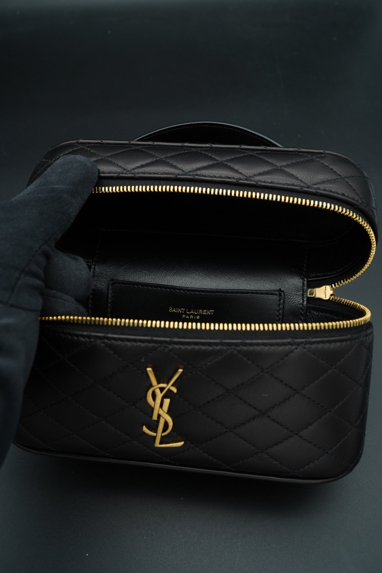 Saint Laurent Vanity in Pelle Nera Medium