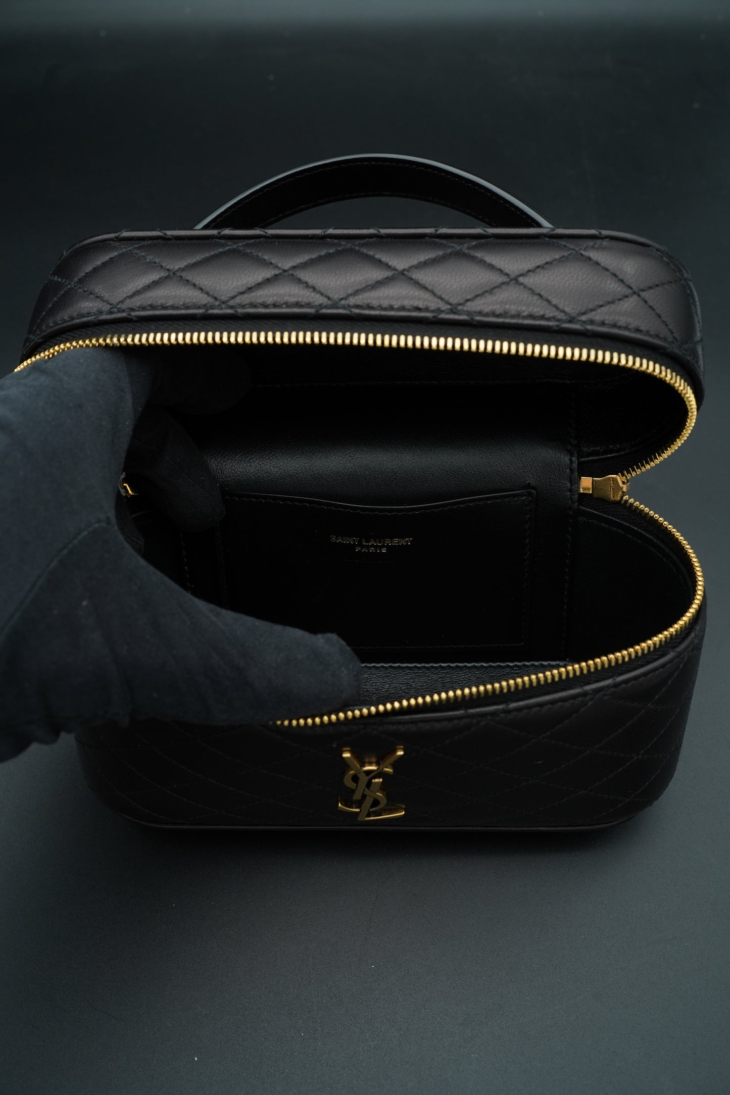 Saint Laurent Vanity in Pelle Nera Medium