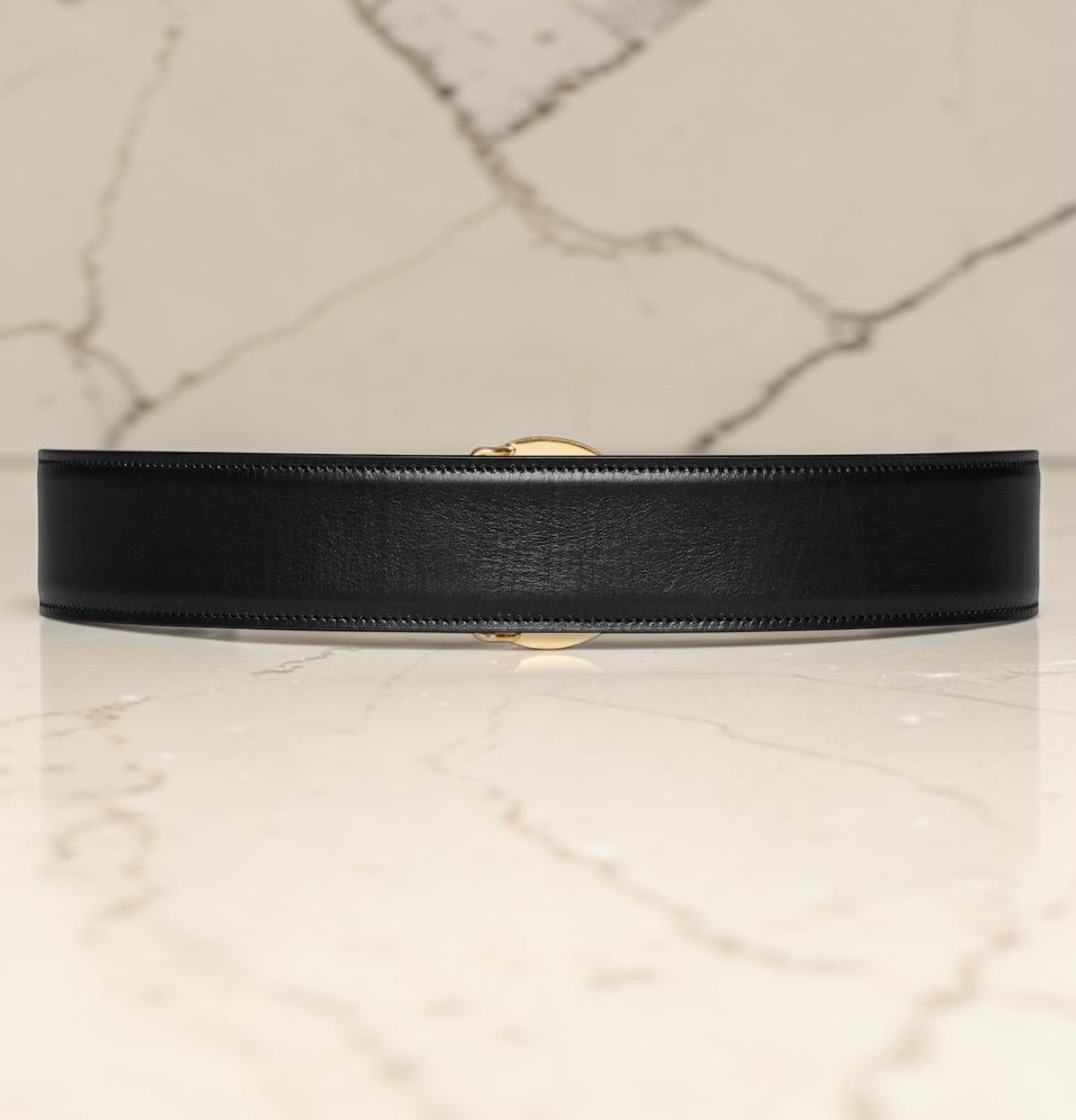 Gucci cintura in pelle nera con fibbia GG Interlocking oro