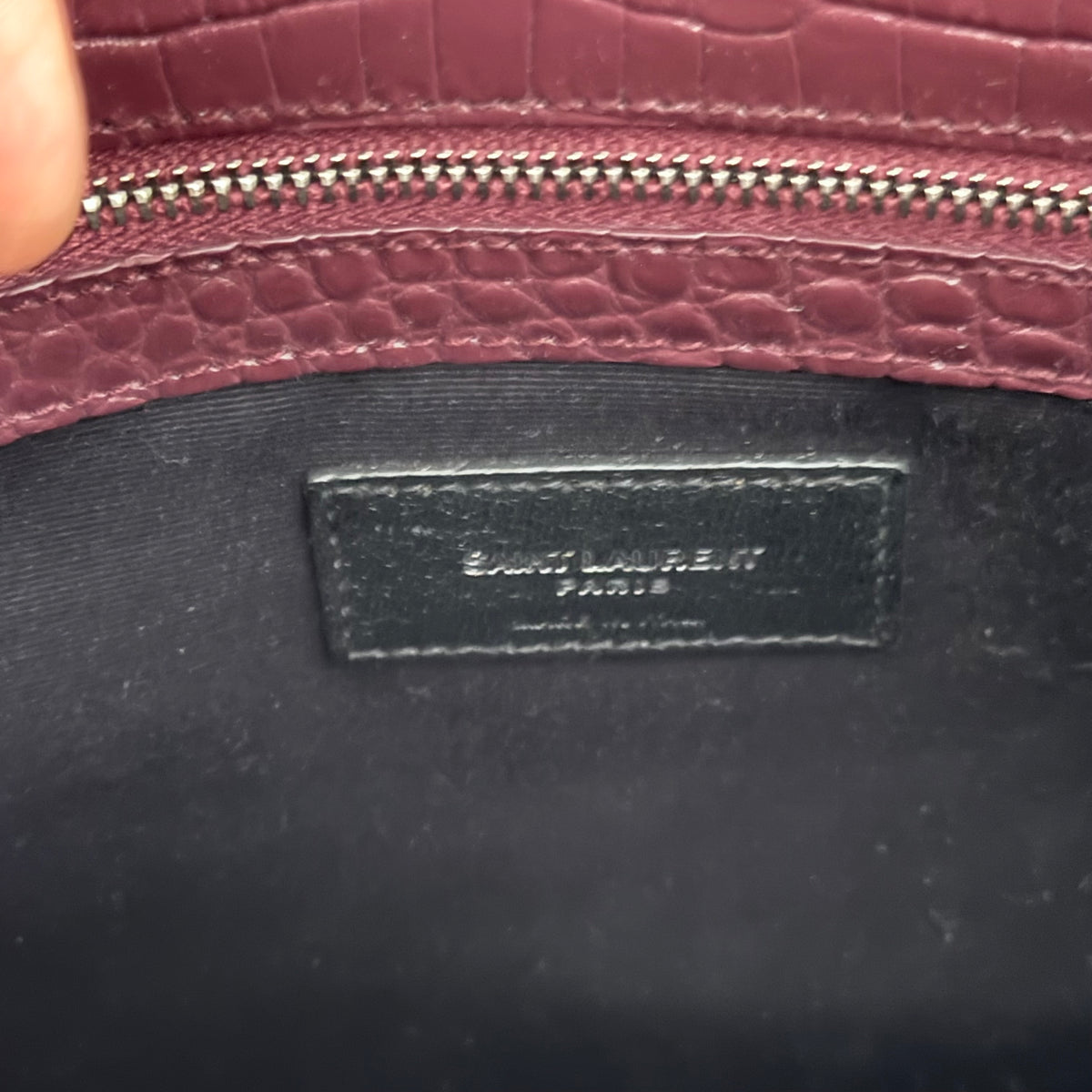 Saint Laurent Manhattan in pelle bordeaux effetto coccodrillo