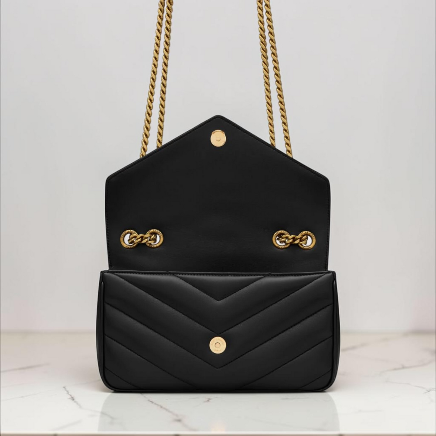 Saint Laurent LouLou Small nero con finiture in oro