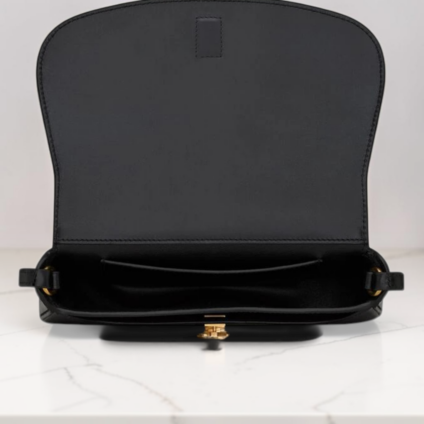 Saint Laurent Voltaire