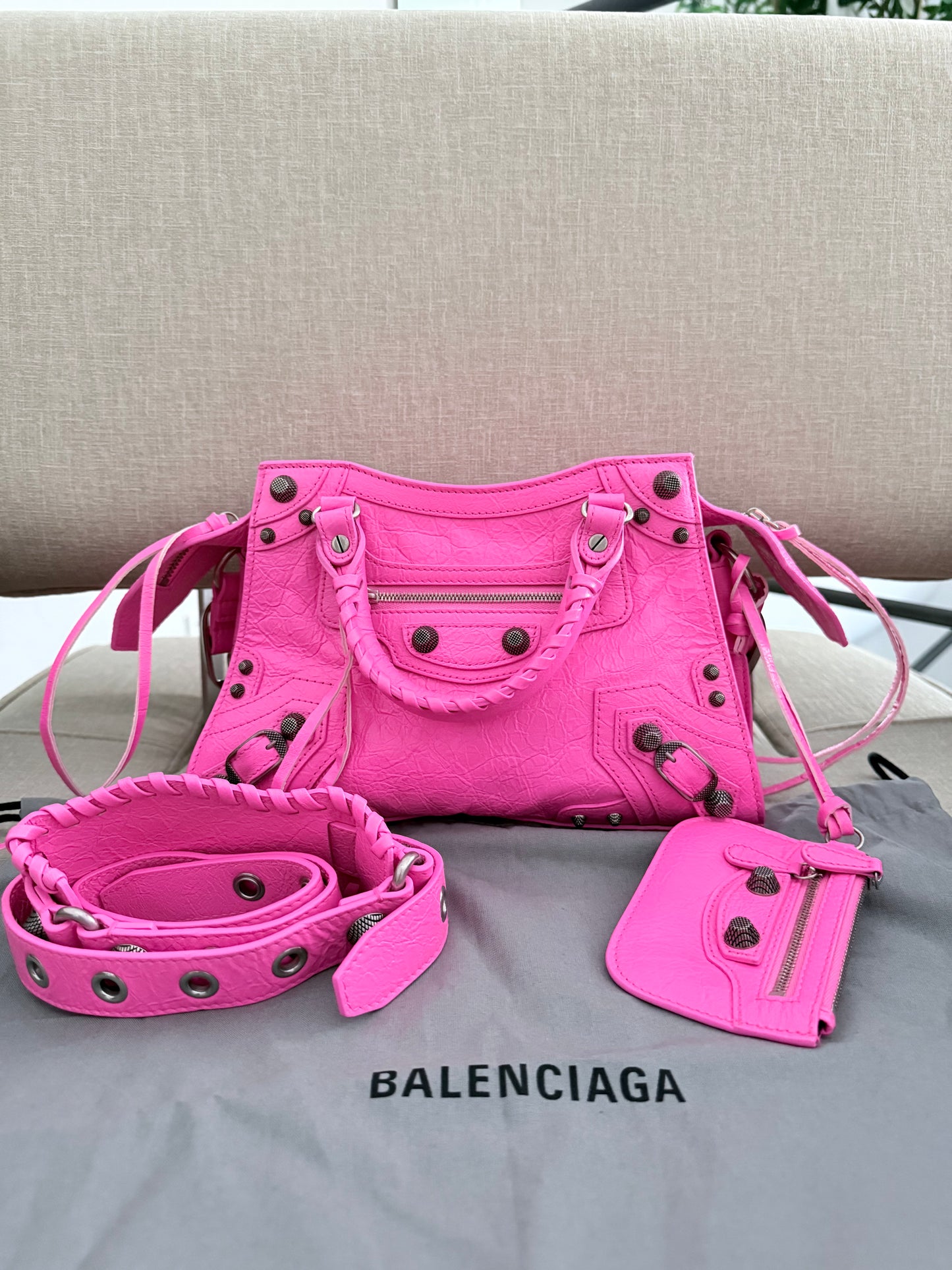 Balenciaga le Cagole City Fucsia