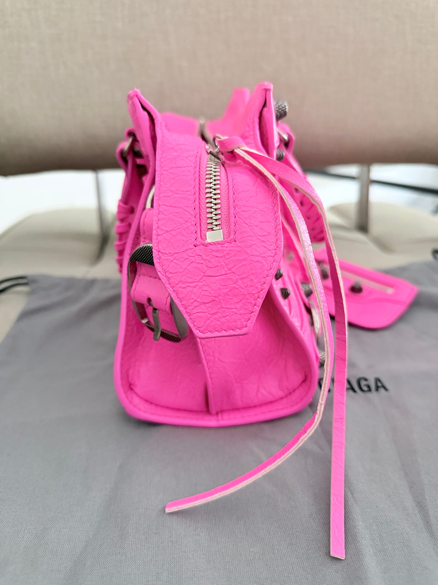 Balenciaga le Cagole City Fucsia