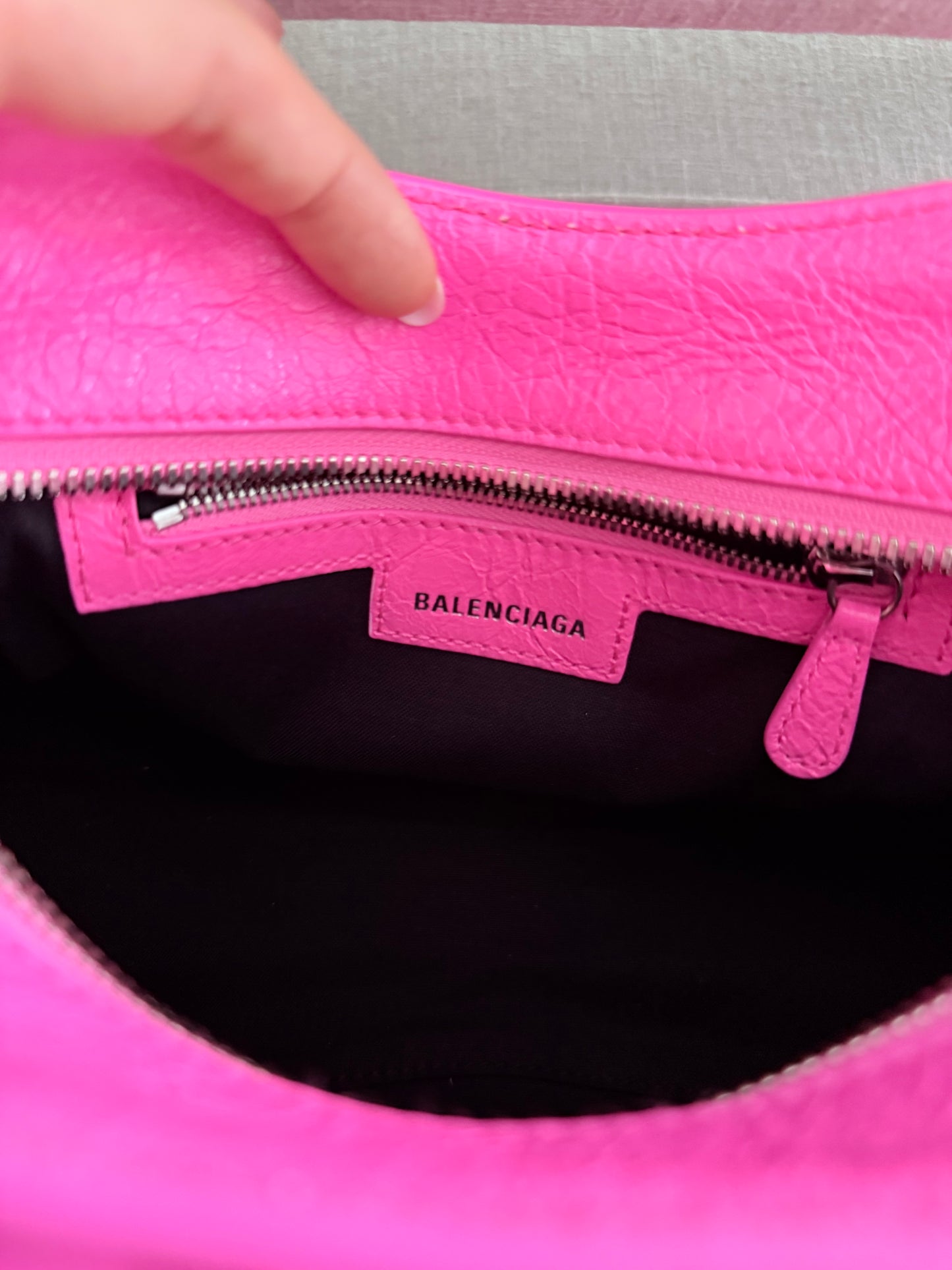 Balenciaga le Cagole City Fucsia