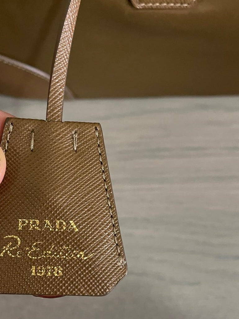 Prada Bauletto Re-Edition 1978 in Re-Nylon e Saffiano