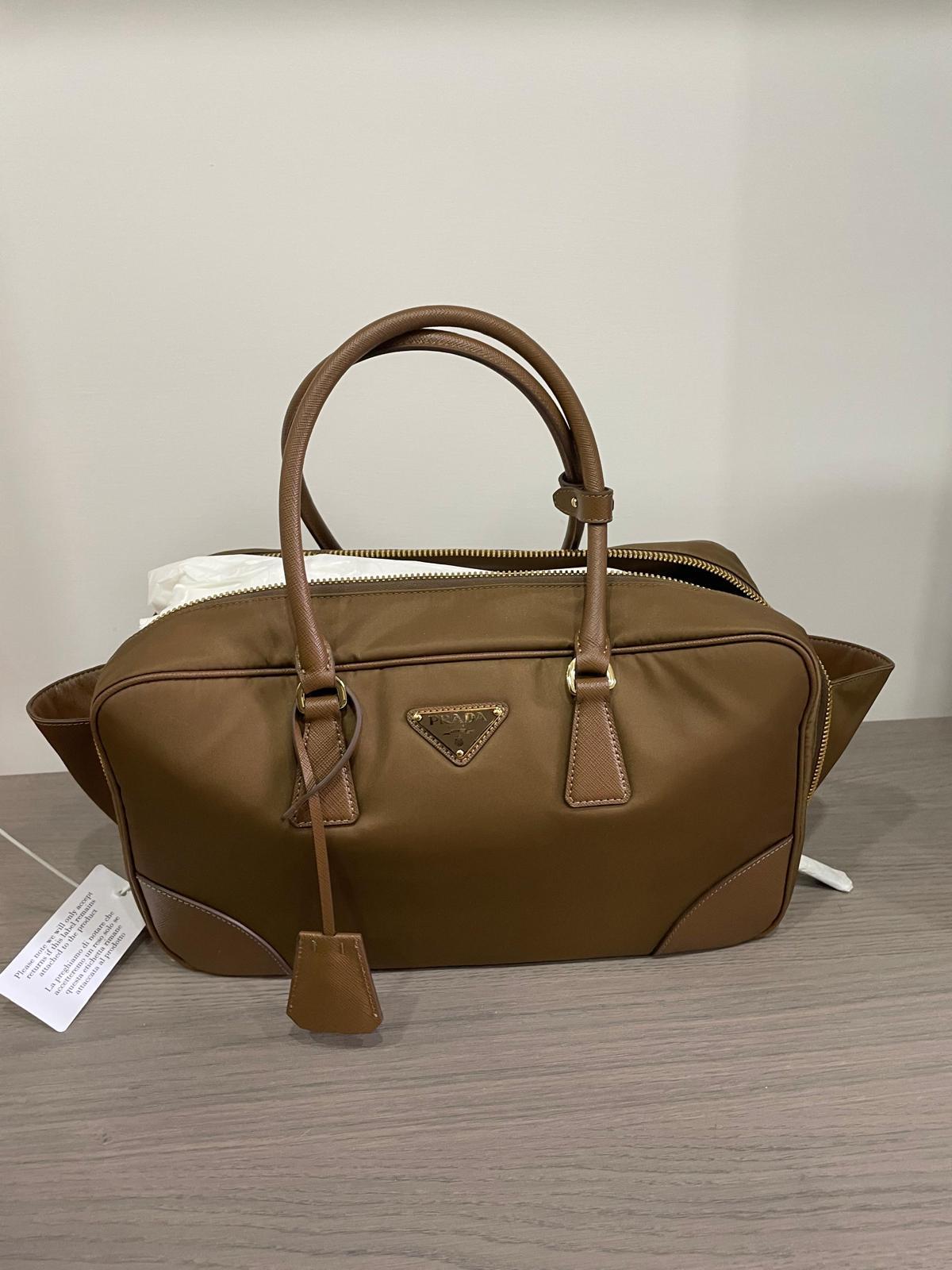 Prada Bauletto Re-Edition 1978 in Re-Nylon e Saffiano