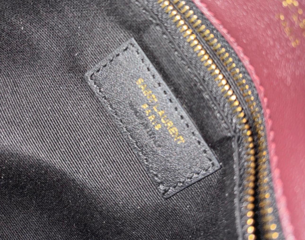 Saint Laurent Borsa Puffer Toy in Pelle Dark Ruby