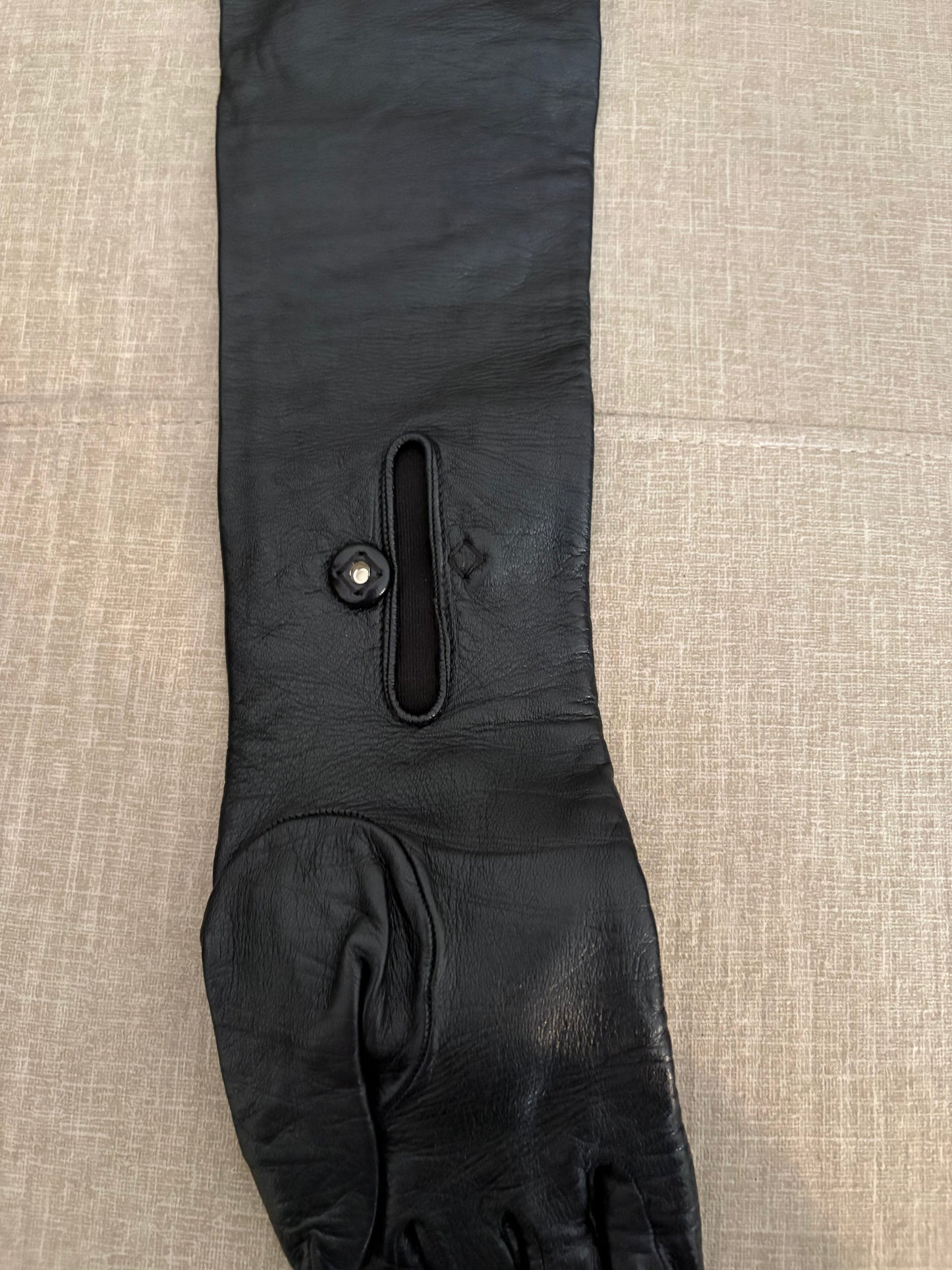 Prada guanti in pelle con mini pouch