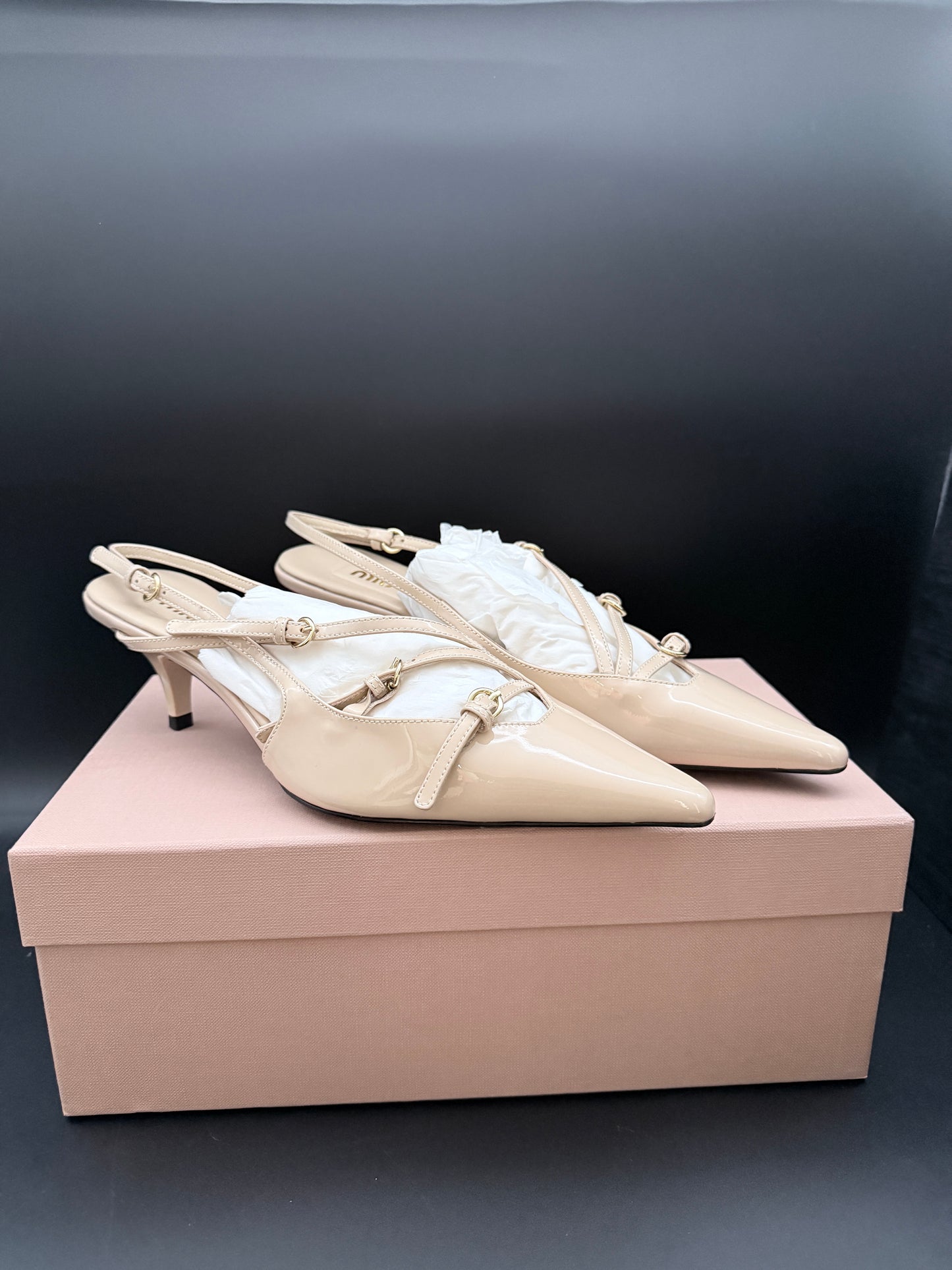 Décolleté slingback in vernice Beige chiaro
