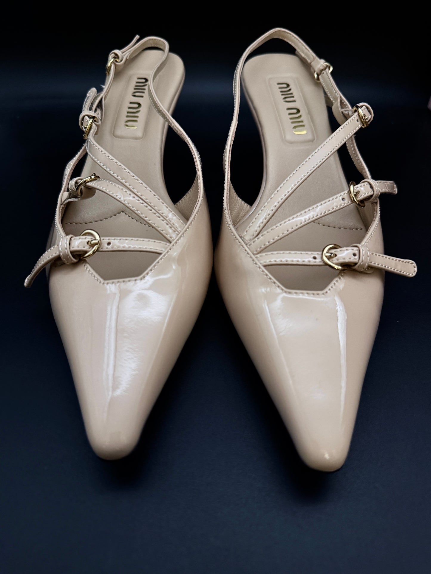 Décolleté slingback in vernice Beige chiaro