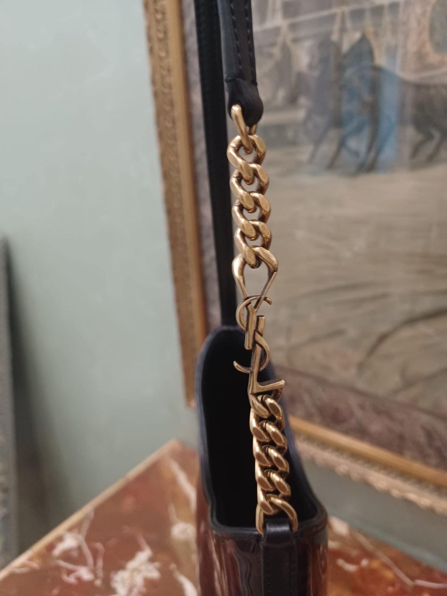 Saint Laurent Rendez-Vous Hobo Bag in Pelle Lucida
