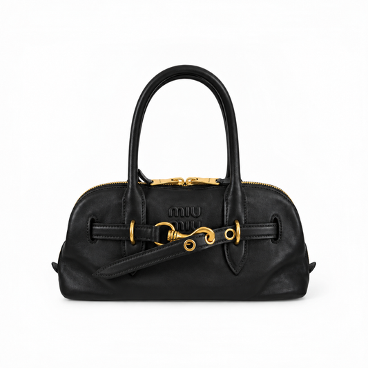 Miu Miu Aventure in pelle nera