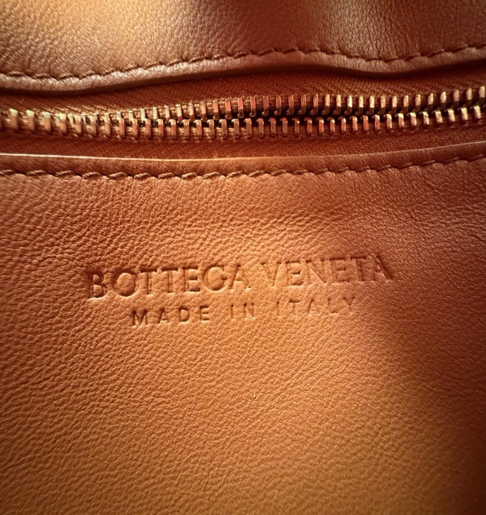 Bottega Veneta Padded Cassette Color Caramello
