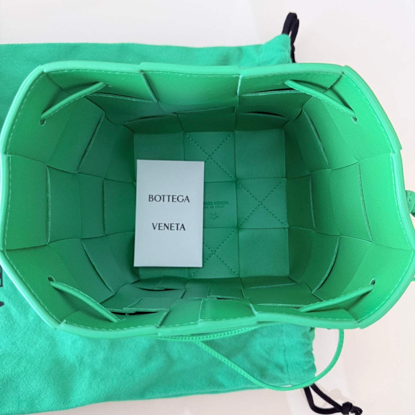 Bottega Veneta Cassette Bucket Bag Verde