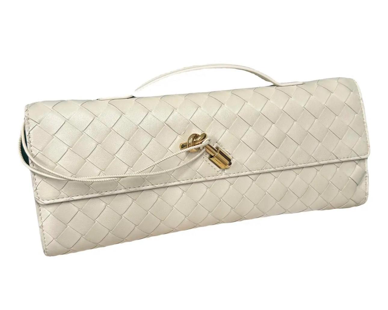 Bottega Veneta Clutch Andiamo White