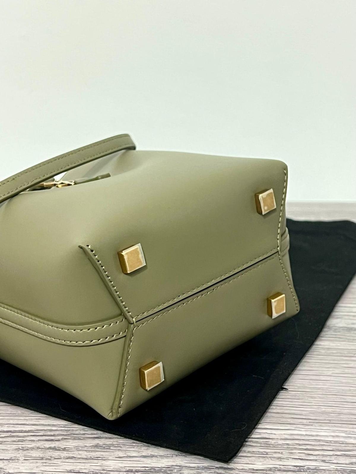 Saint Laurent Le 37 - Borsa a Secchiello in Pelle Verde