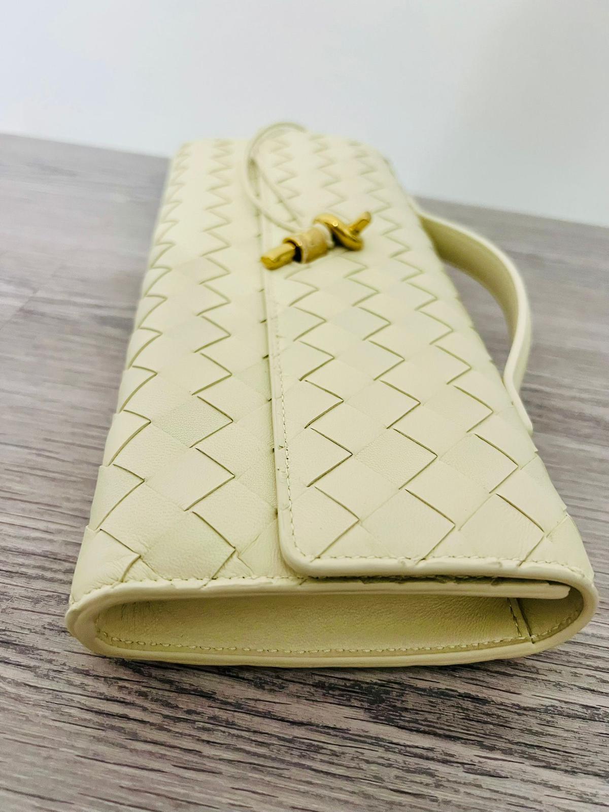 Bottega Veneta Clutch Andiamo Yellow Butter